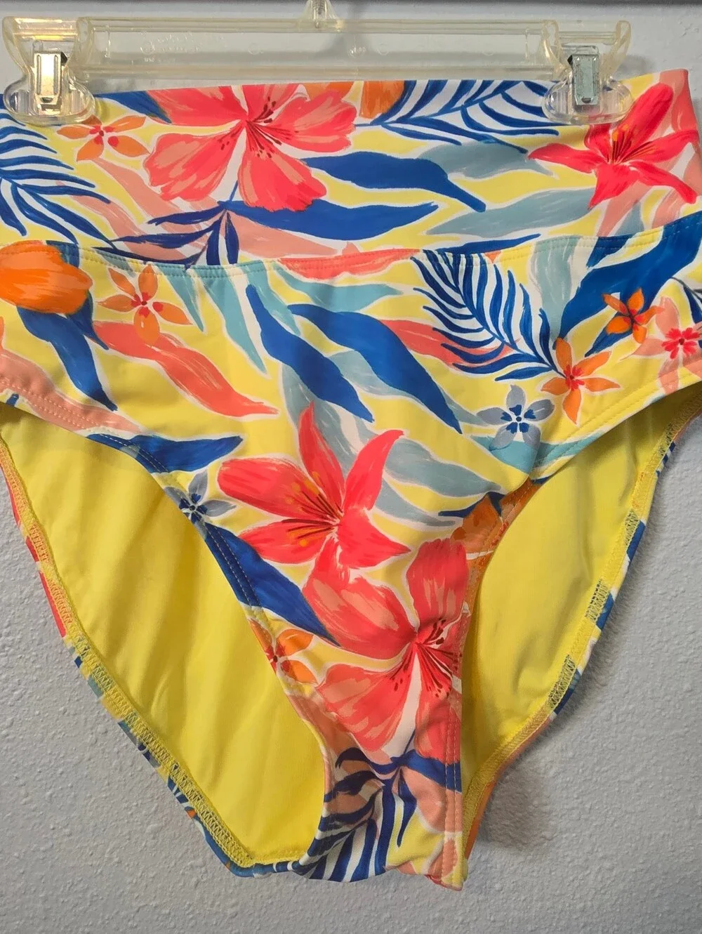 Sunsets Tropical Floral Bikini Bottoms in Yellow Coral Blue Sz L